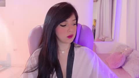 Sofa online show from 10.18.25