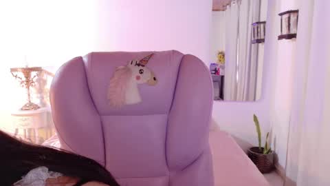 Snapshot of pau_cute chatting on 05.04.26 Sofa online show from 05.04.26