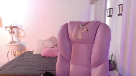 Snapshot of pau_cute chatting on 05.07.26 Sofa online show from 05.07.26