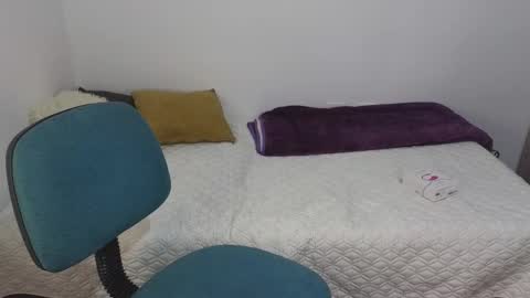 Snapshot of pau_cute19 chatting on 12.15.25 pau cute online show from 12.15.25