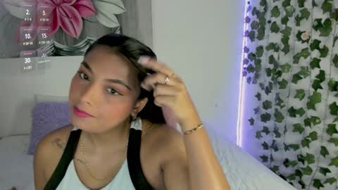 Snapshot of pau_delima__ chatting on 12.27.24 paulina online show from 12.27.24