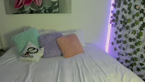 Snapshot of pau_delima__ chatting on 01.03.25 paulina online show from 01.03.25