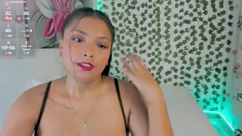 Snapshot of pau_delima__ chatting on 01.18.25 paulina online show from 01.18.25