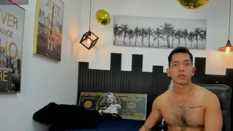 Snapshot of paul_cros chatting on 06.14.26 paul_cros online show from 06.14.26