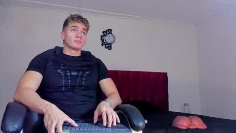 Paull George online show from 09.23.25