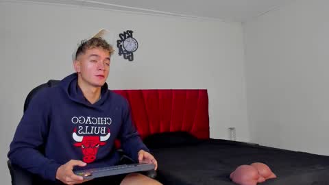 Paull George online show from 10.10.25