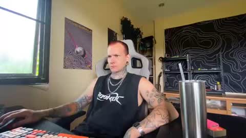 Snapshot of paul_razor chatting on 06.23.26 Paul online show from 06.23.26