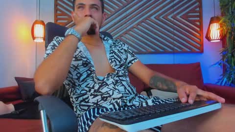 Paul Rivera online show from 02.05.25