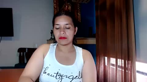 PAULA online show from 01.08.25