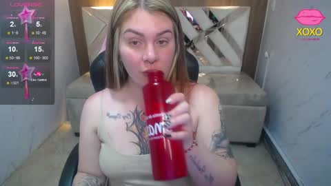 Snapshot of paula_b_ chatting on 03.24.26 Paula online show from 03.24.26