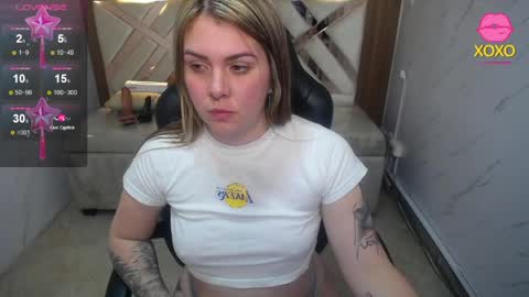 Snapshot of paula_b_ chatting on 04.01.26 Paula online show from 04.01.26