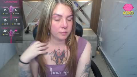 Snapshot of paula_b_ chatting on 04.08.26 Paula online show from 04.08.26