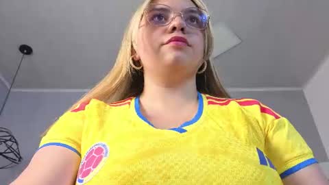 Snapshot of paula_giraldo chatting on 07.07.26 Paula online show from 07.07.26
