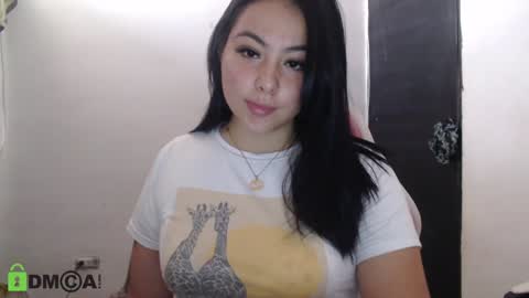 Snapshot of paula_torrez chatting on 02.04.25 paula_torrez online show from 02.04.25