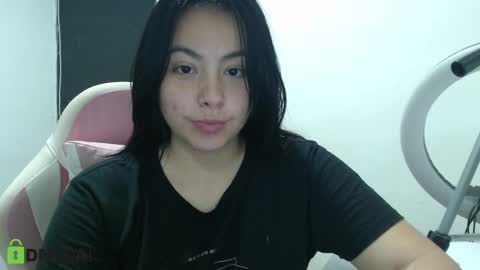 Snapshot of paula_torrez chatting on 02.18.25 paula_torrez online show from 02.18.25