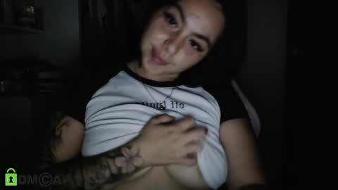 Snapshot of paula_torrez chatting on 02.22.25 paula_torrez online show from 02.22.25