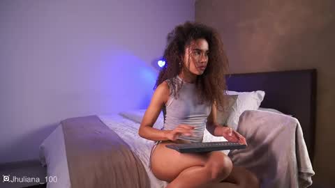 Snapshot of paulacora100 chatting on 02.15.25 Paula online show from 02.15.25