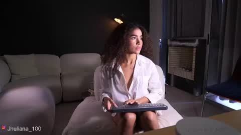 Snapshot of paulacora100 chatting on 06.12.26 Paula online show from 06.12.26