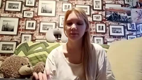 Snapshot of pauldahm chatting on 11.18.25 Eva online show from 11.18.25