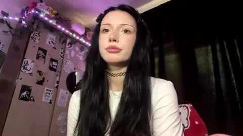 Snapshot of pauleneschaaf chatting on 07.27.26 Mia online show from 07.27.26