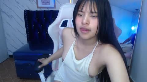 Snapshot of paulette_v chatting on 02.15.25 Live 800am 200pm COLOMBIAN HOUR online show from 02.15.25