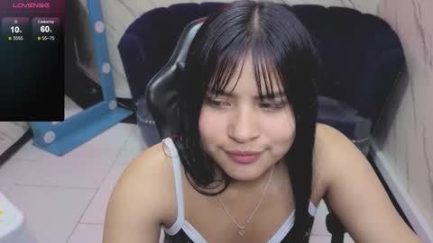 Snapshot of paulette_v chatting on 10.11.25 Live 800am 200pm COLOMBIAN HOUR online show from 10.11.25