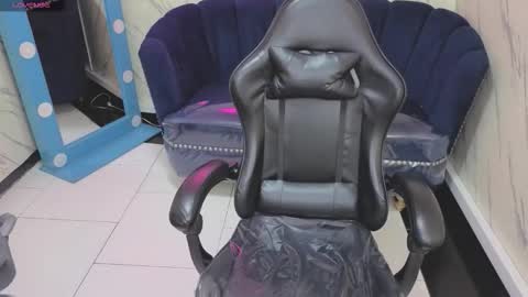 Snapshot of paulette_v chatting on 10.13.25 Live 800am 200pm COLOMBIAN HOUR online show from 10.13.25