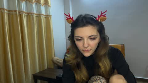 Snapshot of paulettegoddard chatting on 12.05.24 Isla Chase online show from 12.05.24