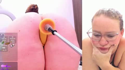 Paulina Davis  online show from 02.04.25