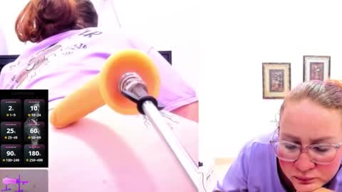 Paulina Davis  online show from 03.05.25