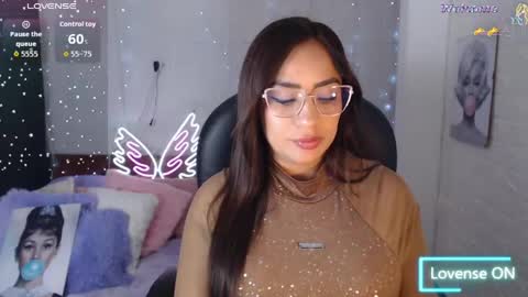 Snapshot of paulina_galvis2700 chatting on 05.25.26 paulina online show from 05.25.26