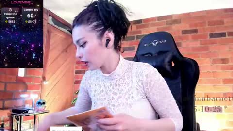 Paulina online show from 10.17.25