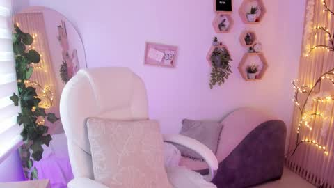 Snapshot of paulinacostello chatting on 10.05.25 Estefania online show from 10.05.25