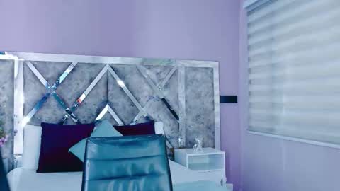 Paulina online show from 10.18.25