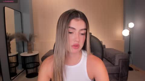 Paulina Santos  online show from 03.12.25