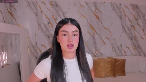 Paulina Santos  online show from 09.28.25