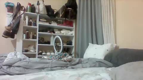 pauline19932016 online show from 10.30.25