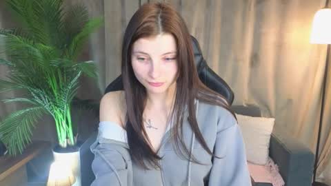 Snapshot of pauline_flo chatting on 01.11.26 Pauline online show from 01.11.26