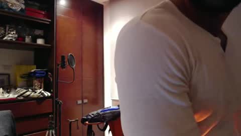 Snapshot of paulripped chatting on 10.16.25 Paul online show from 10.16.25