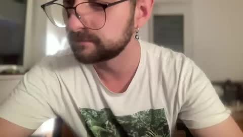 Snapshot of paulsimpsn chatting on 09.27.25 love bush online show from 09.27.25