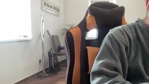 Snapshot of paulsimpsn chatting on 10.23.25 love bush online show from 10.23.25