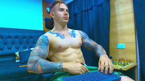 Snapshot of paulthompson_ chatting on 05.19.26 Paul online show from 05.19.26