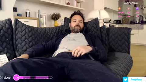 Snapshot of paupfr chatting on 01.01.25 Paup online show from 01.01.25