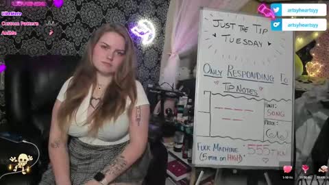 Snapshot of pawggoddess778 chatting on 12.11.24 ArtsyHeartsyy online show from 12.11.24