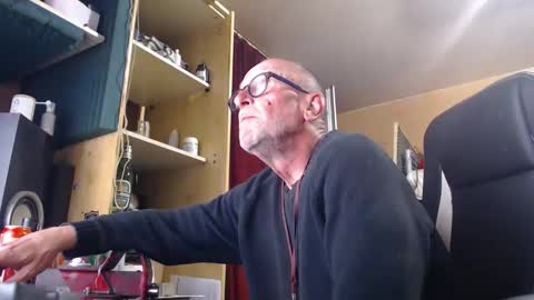 Snapshot of pc8474408 chatting on 05.05.26 pc8474408 online show from 05.05.26