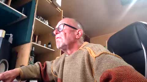 Snapshot of pc8474408 chatting on 05.13.26 pc8474408 online show from 05.13.26