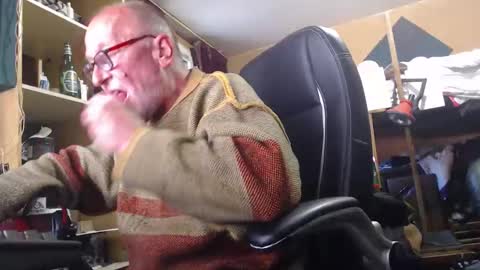 Snapshot of pc8474408 chatting on 05.20.26 pc8474408 online show from 05.20.26