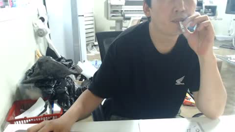 Snapshot of pcx28 chatting on 06.25.26 pcx28 online show from 06.25.26