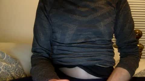 Snapshot of pea23 chatting on 02.11.25 pea23 online show from 02.11.25