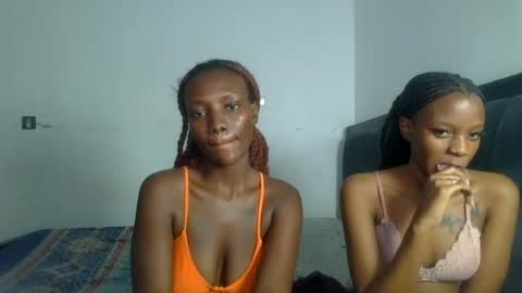 Snapshot of peach_ebonny chatting on 06.23.26 peach_ebonny online show from 06.23.26